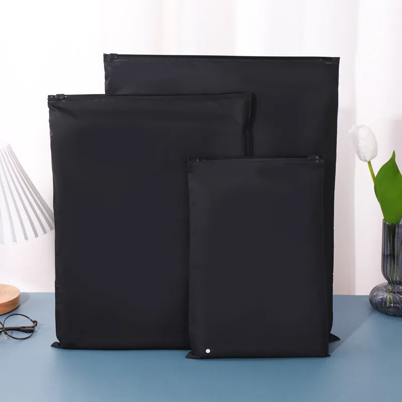 BLACK MATTE ZIPPER BAGS BIG