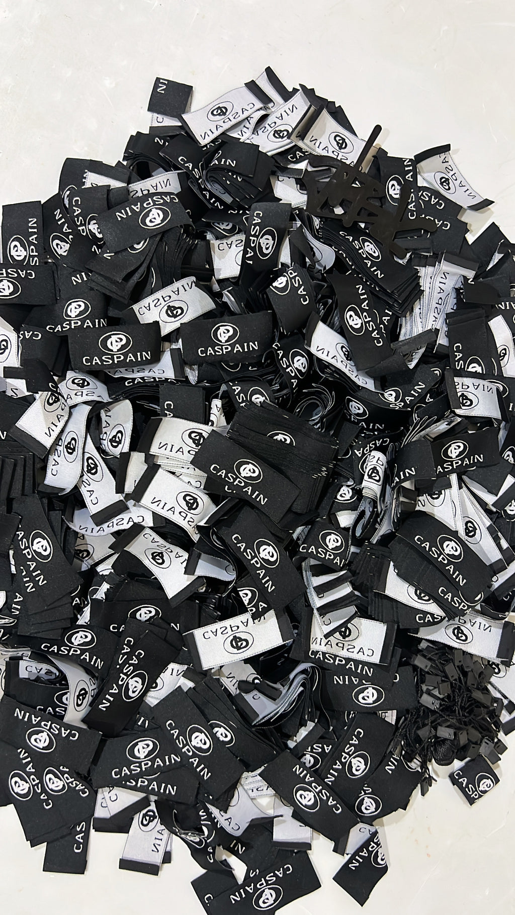 Branded Woven Labels (1000 Pcs)